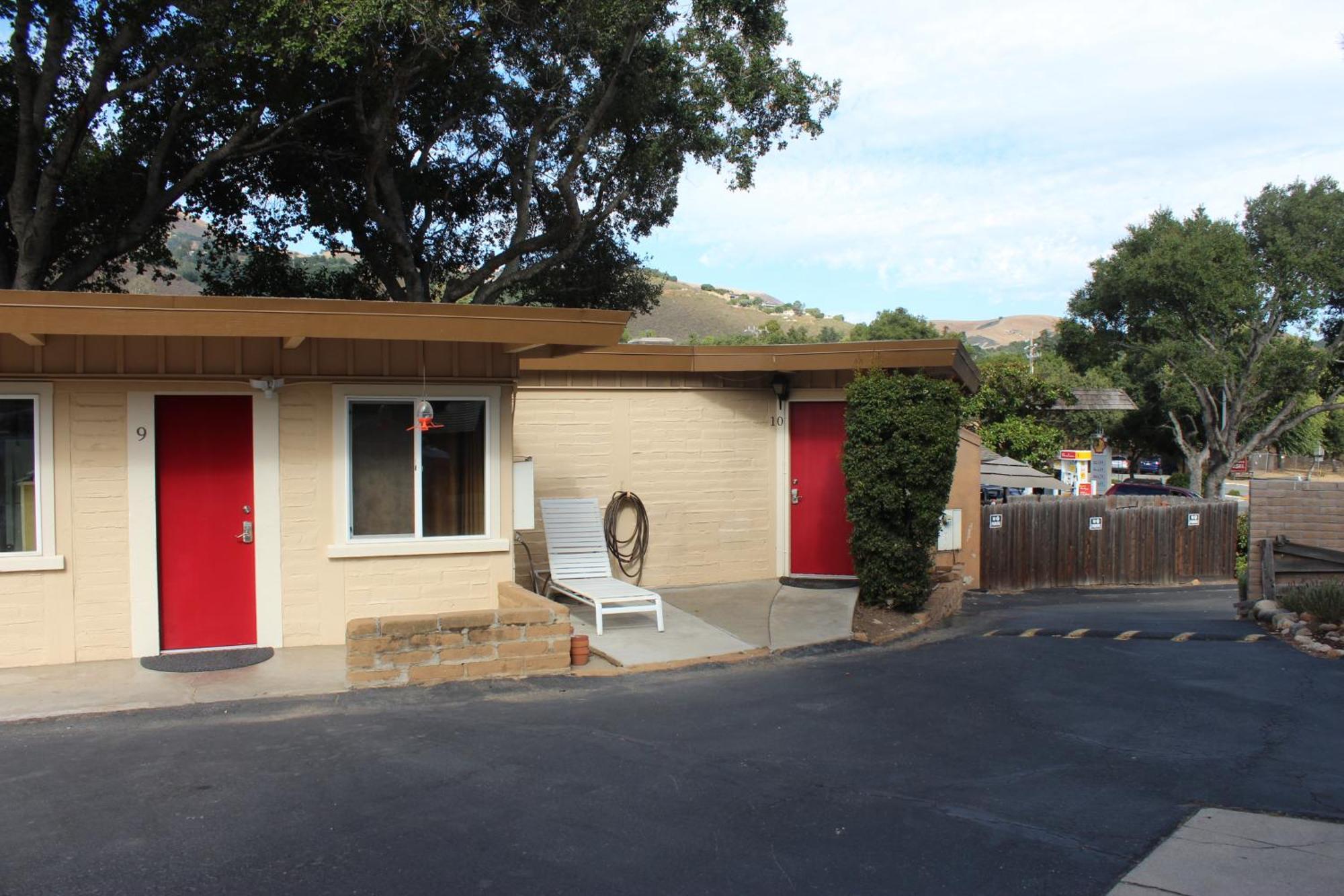 Little European Lodge Carmel Valley Exterior photo